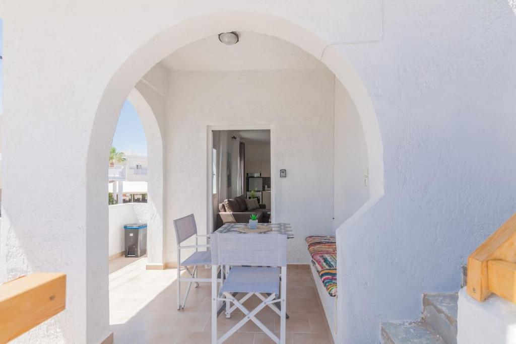 Geo'S Lovely Two Bedroom Island Apartment ゴウヴァイ エクステリア 写真